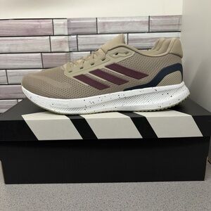 New Adidas Run Falcon5 Men’s size 11 running shoe Ortholite comfort Beige